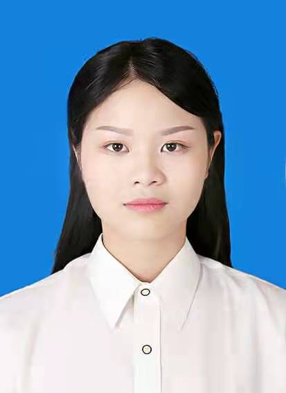 尹教员 照片