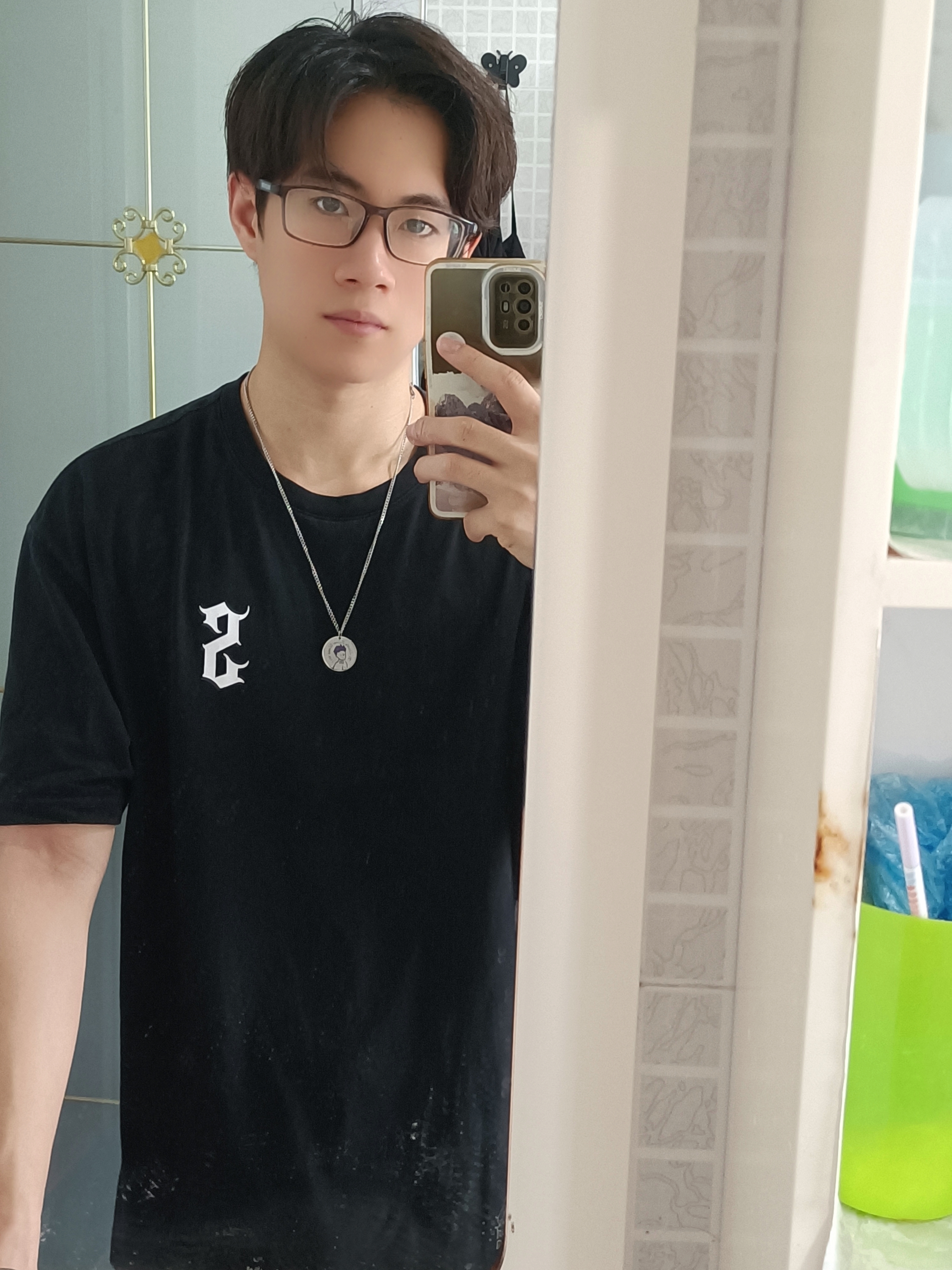 李教员 照片