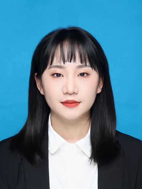 邹教员 照片