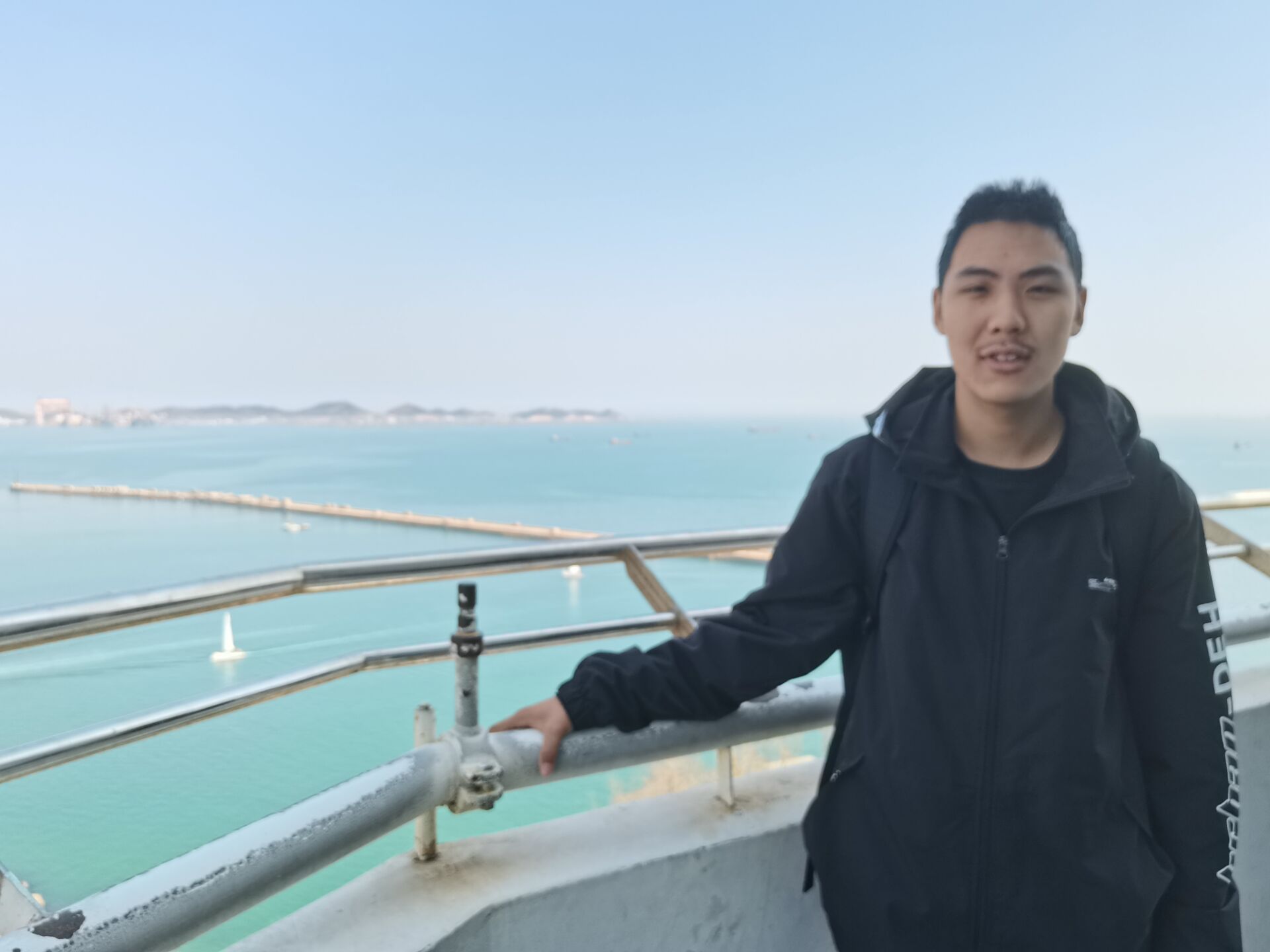 沙教员 照片