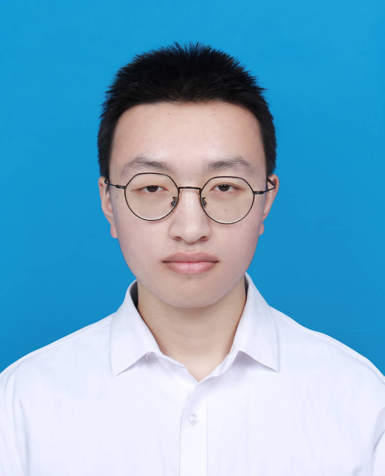 张教员 照片