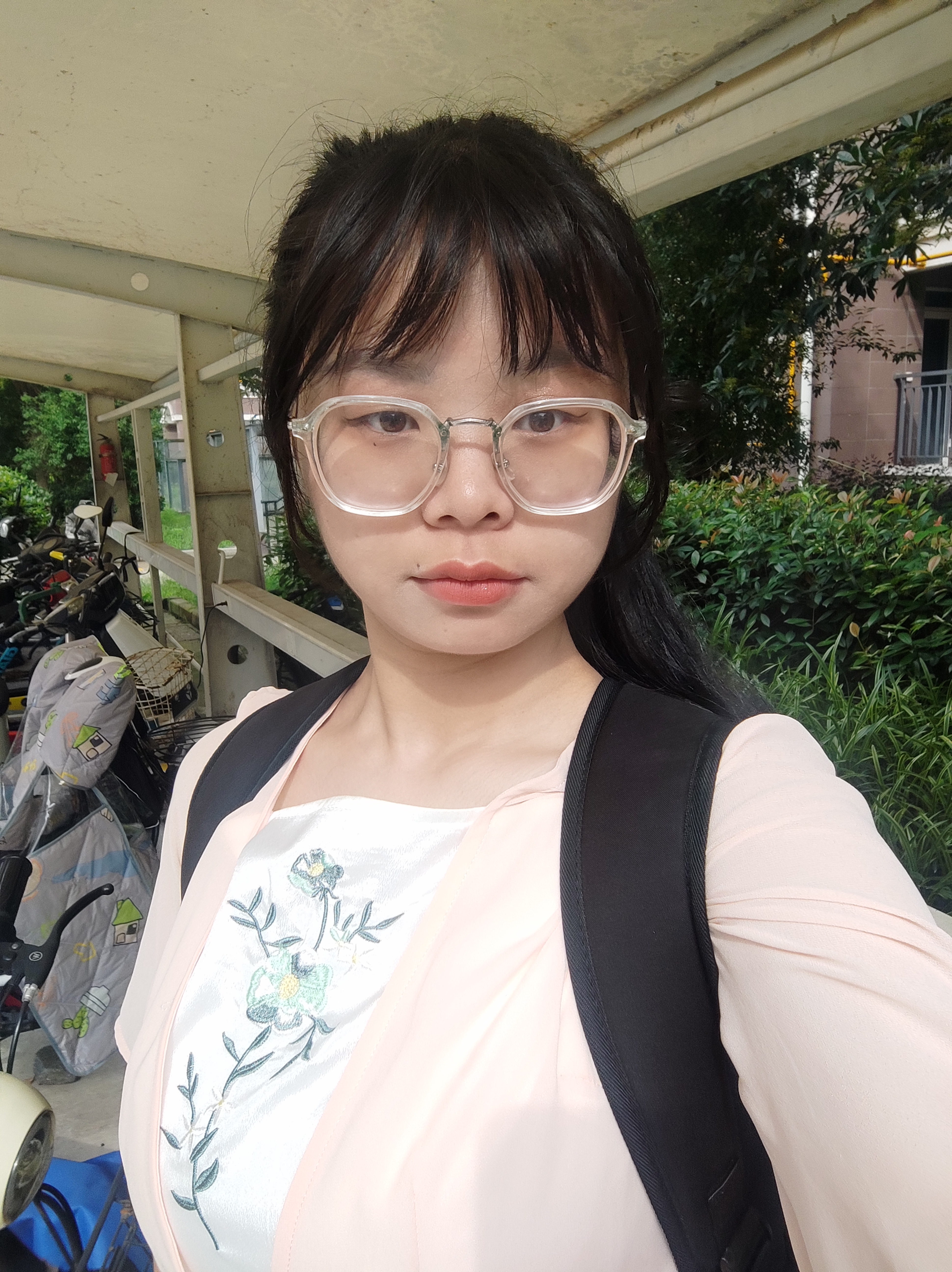 胡教员 照片