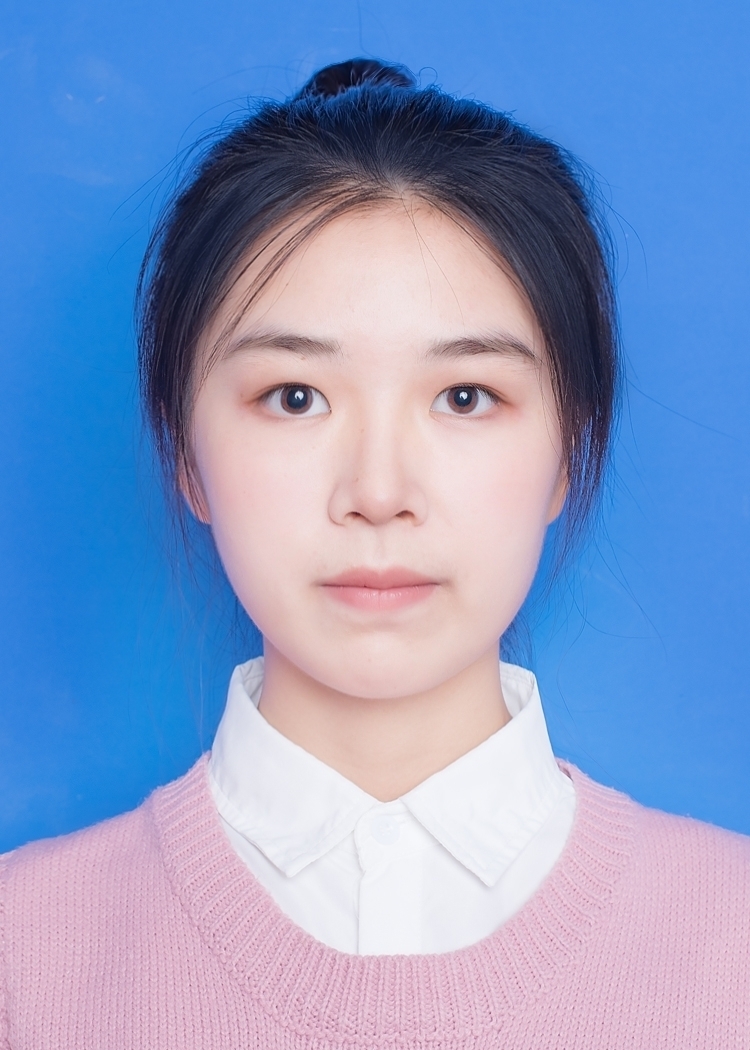 李教员 照片