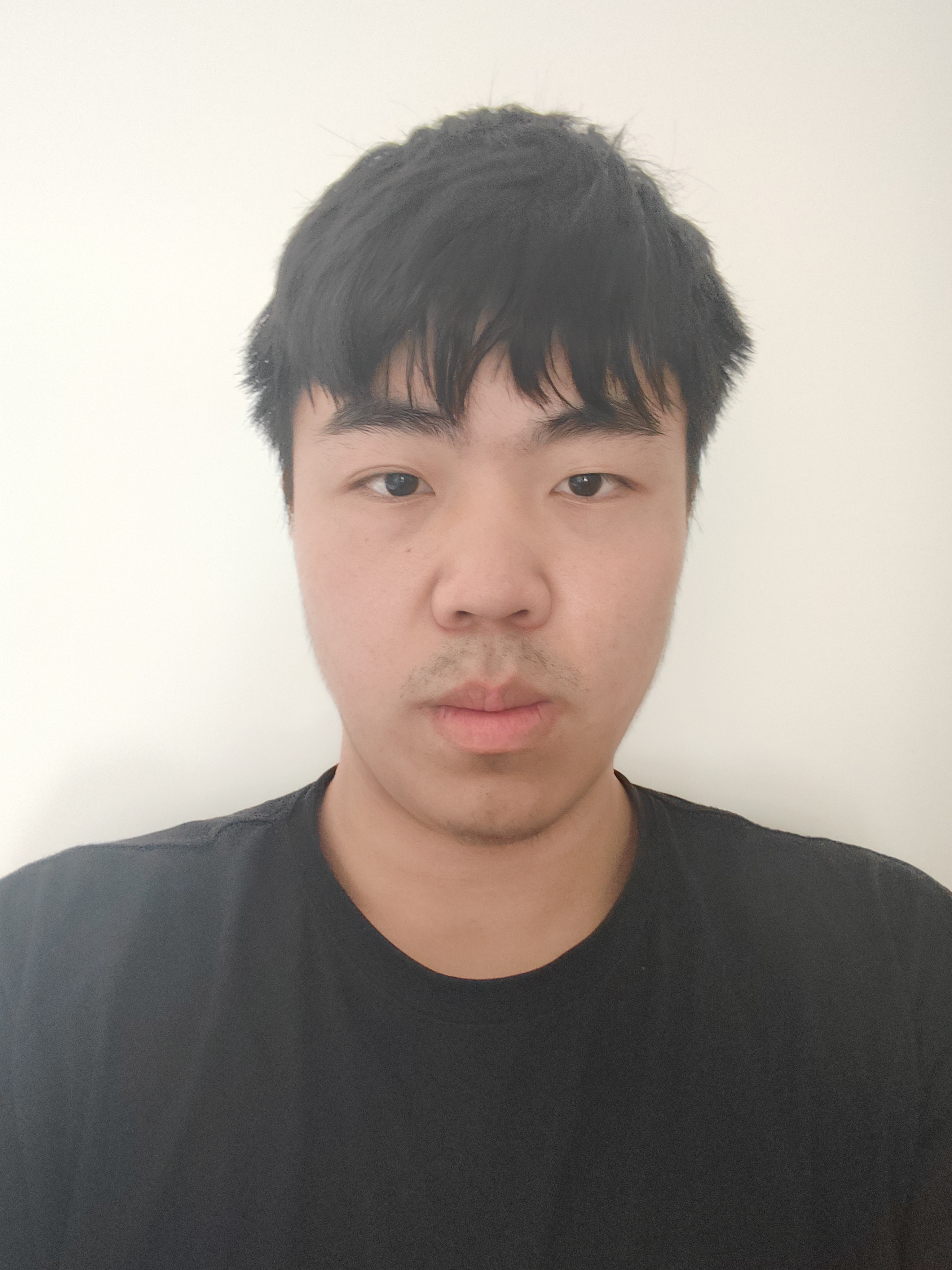 游教员 照片