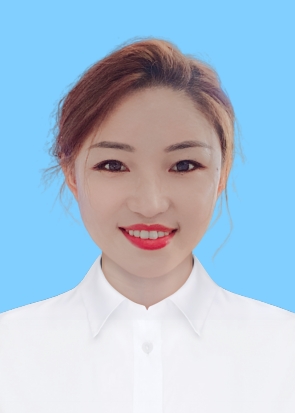 包教员 照片