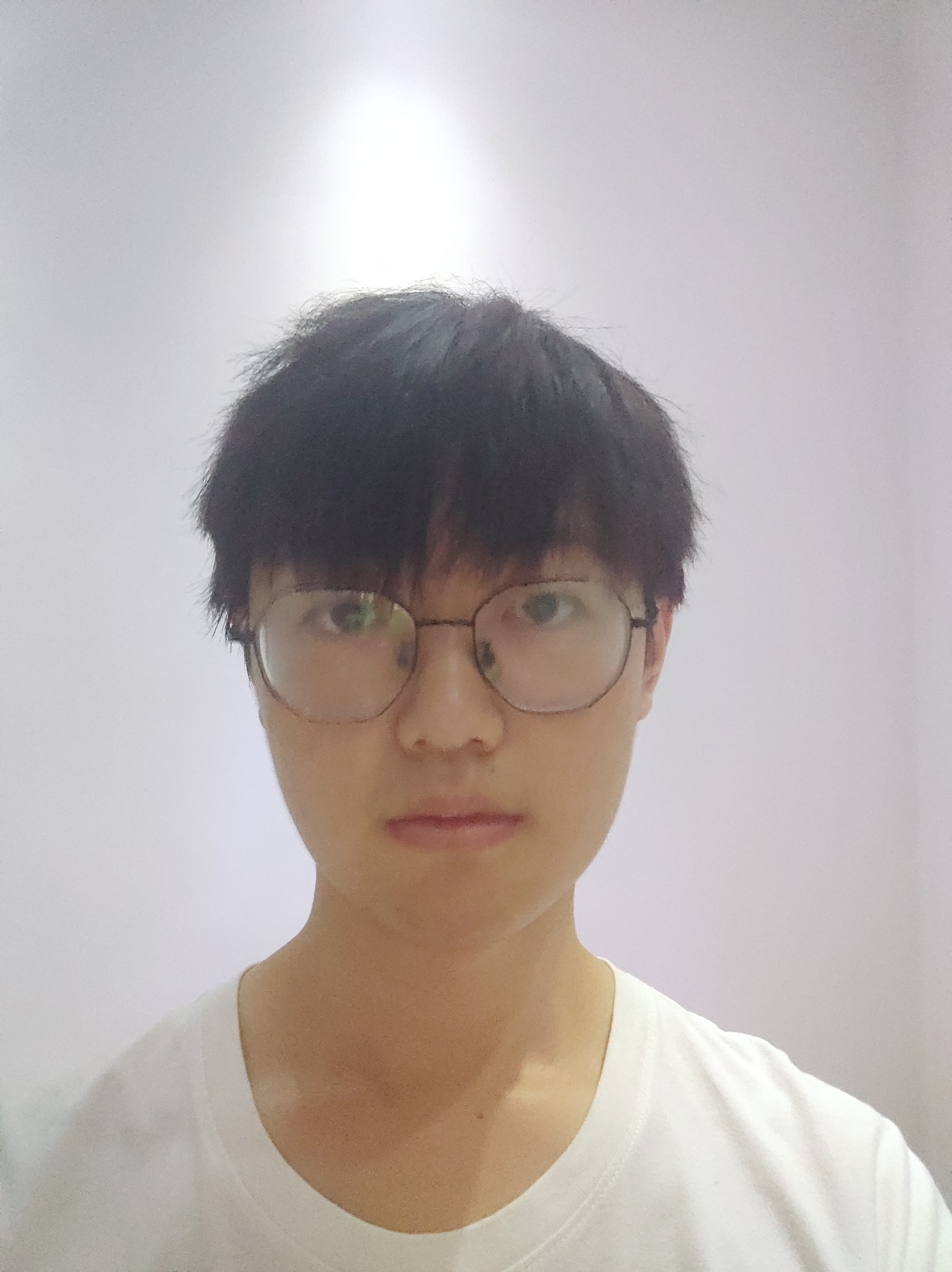 尹教员 照片