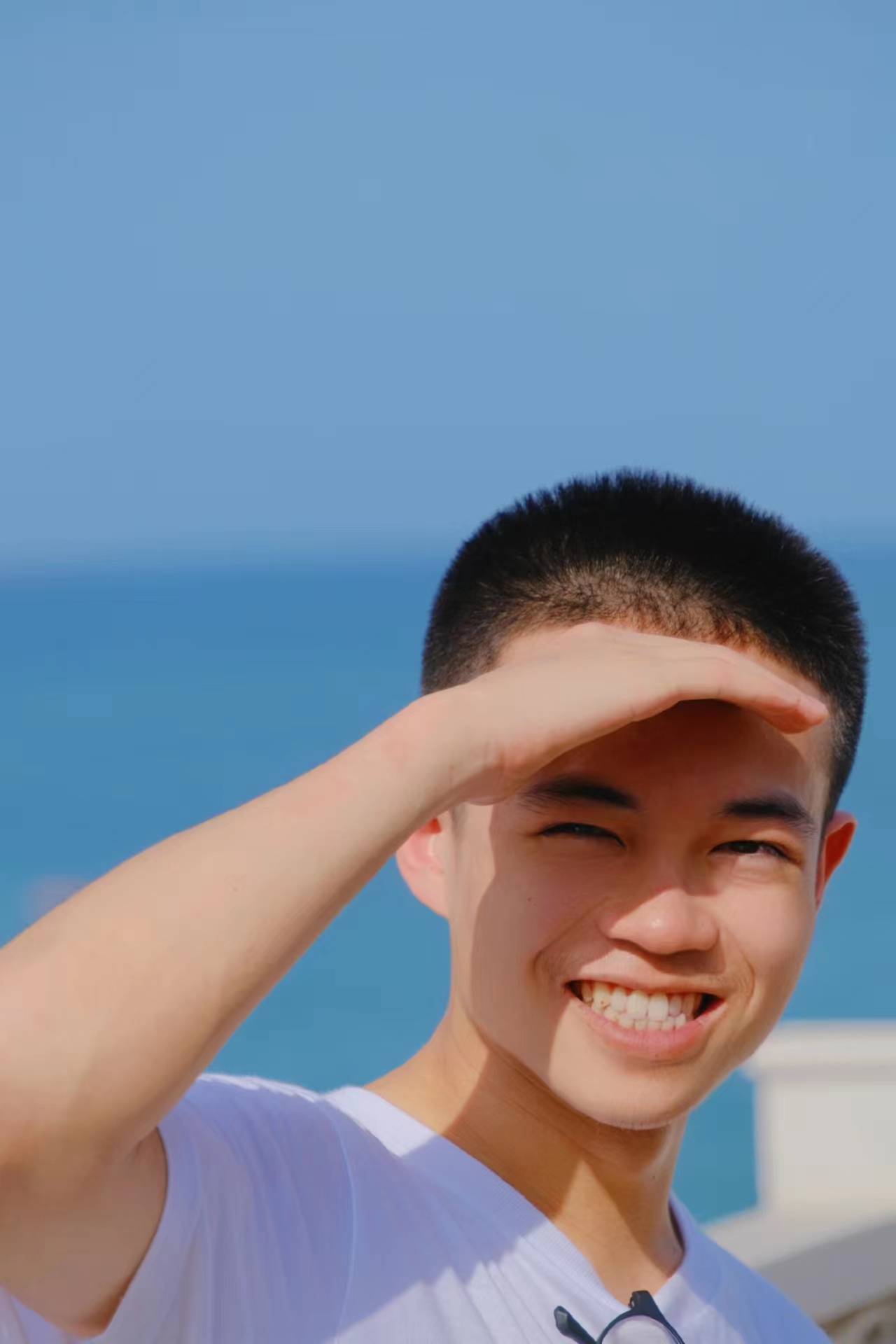 邹教员 照片