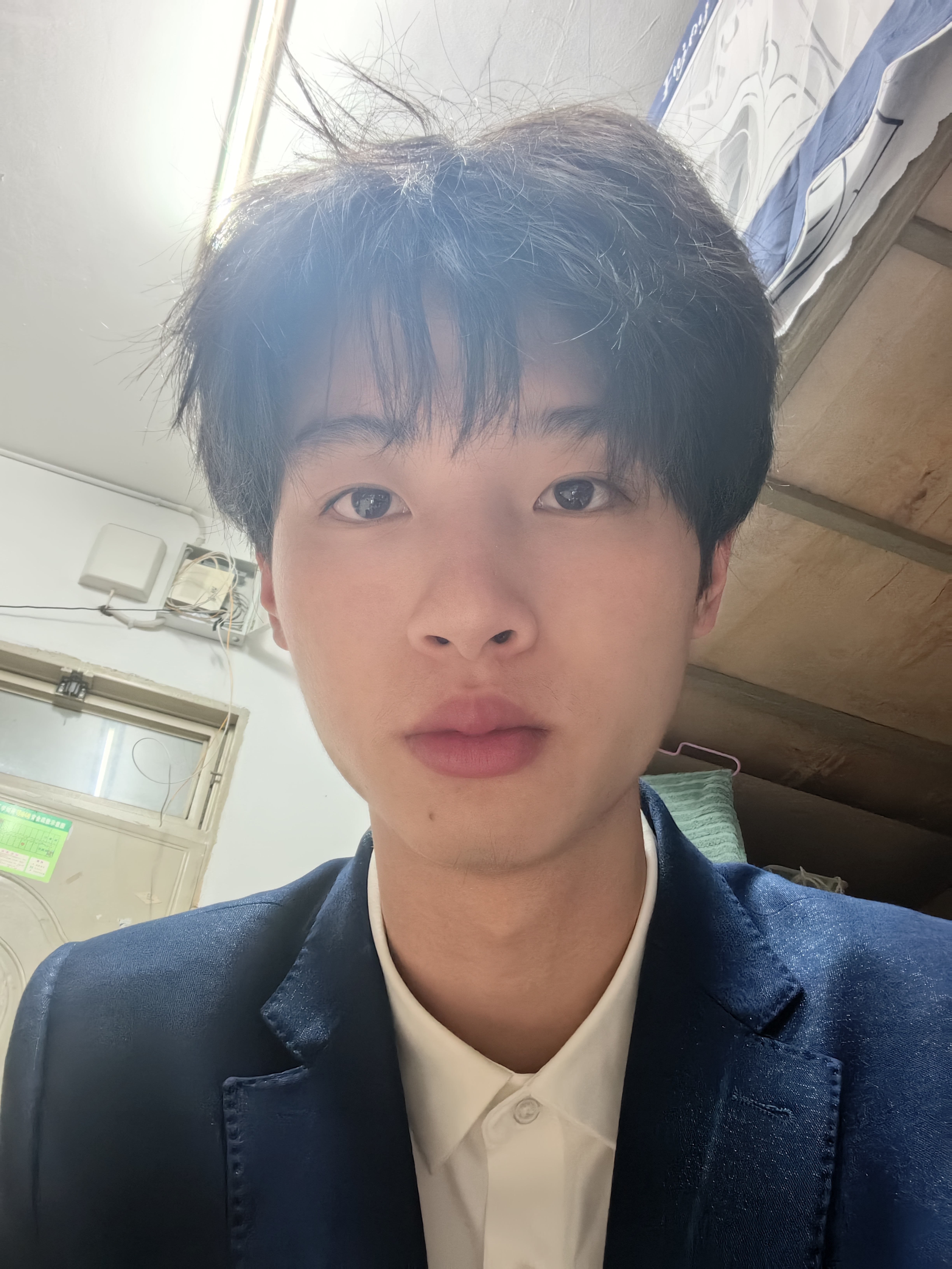 张教员 照片