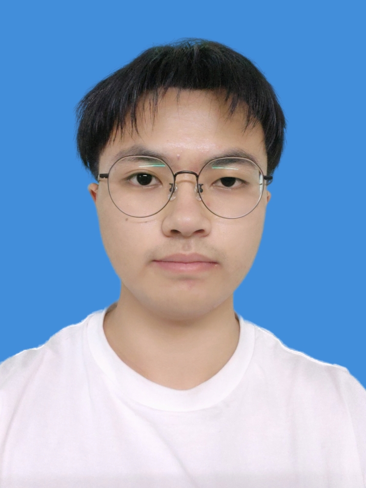 李教员 照片