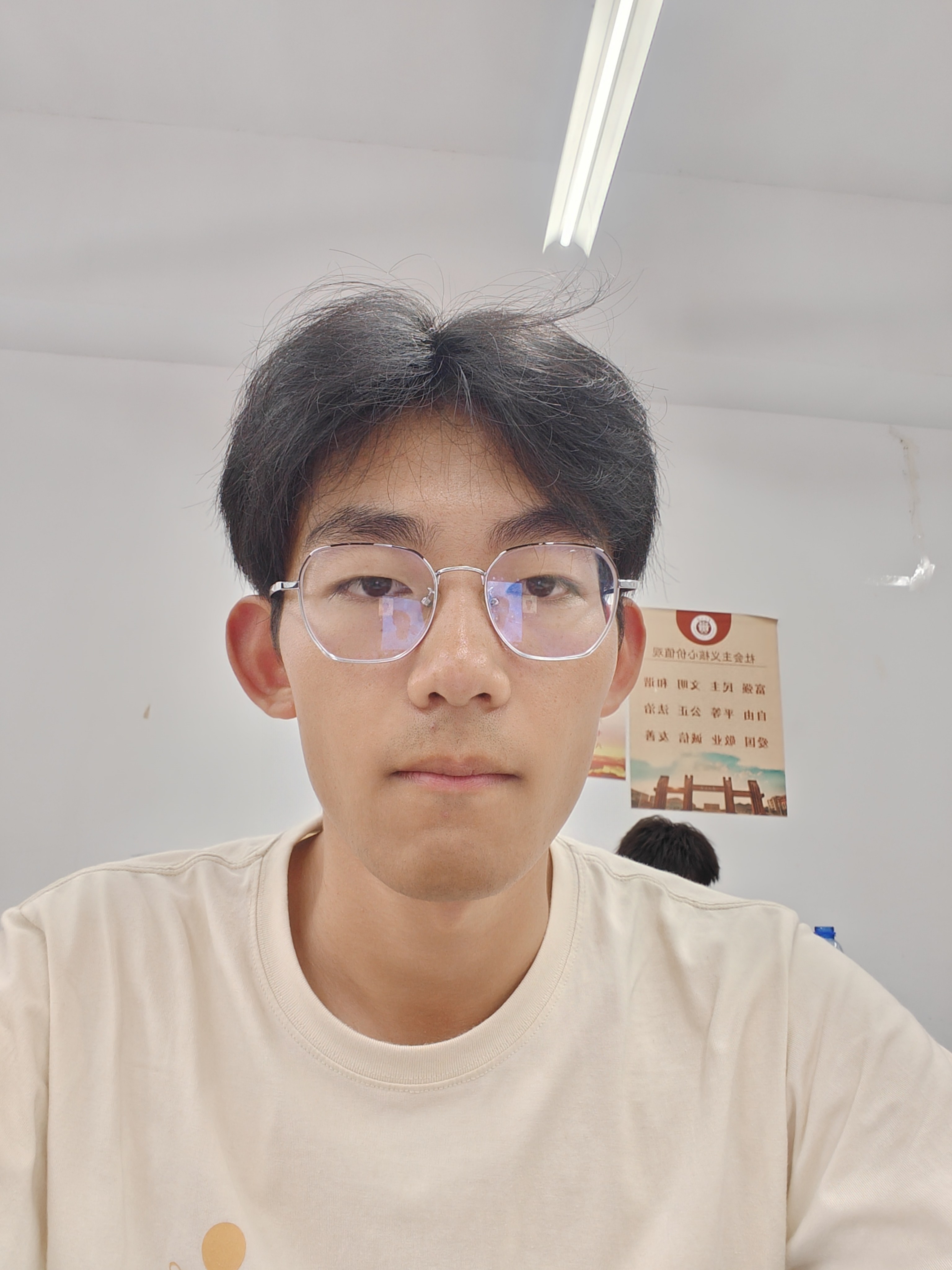 丁教员 照片