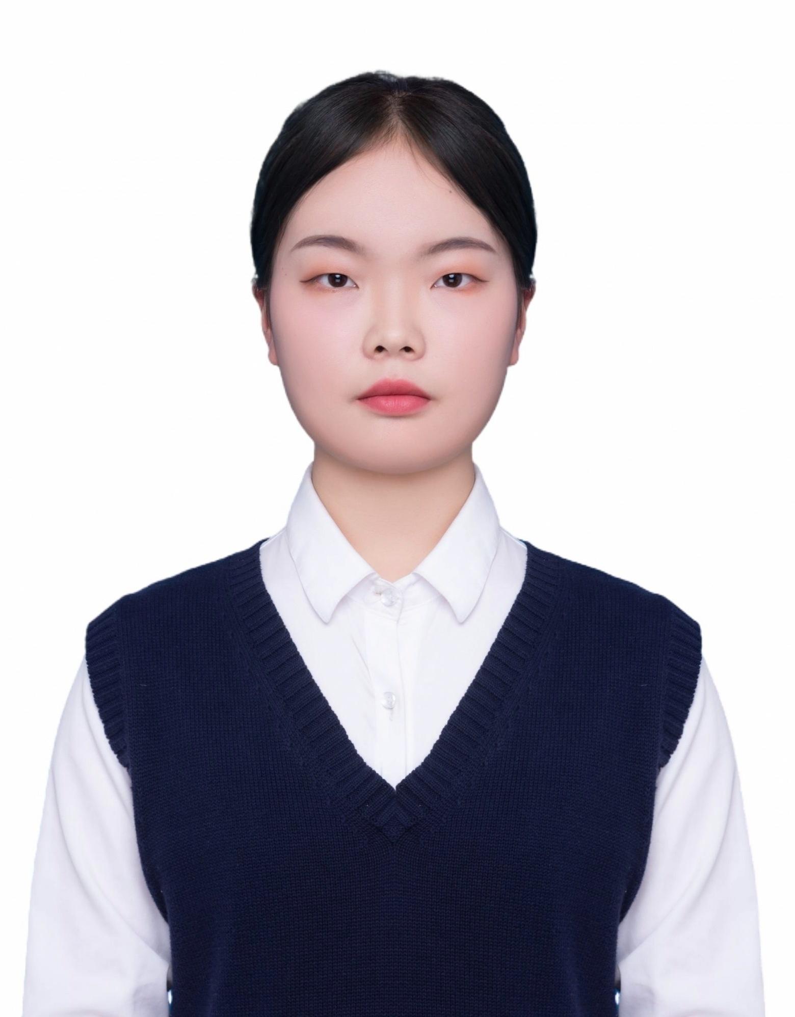 李教员 照片
