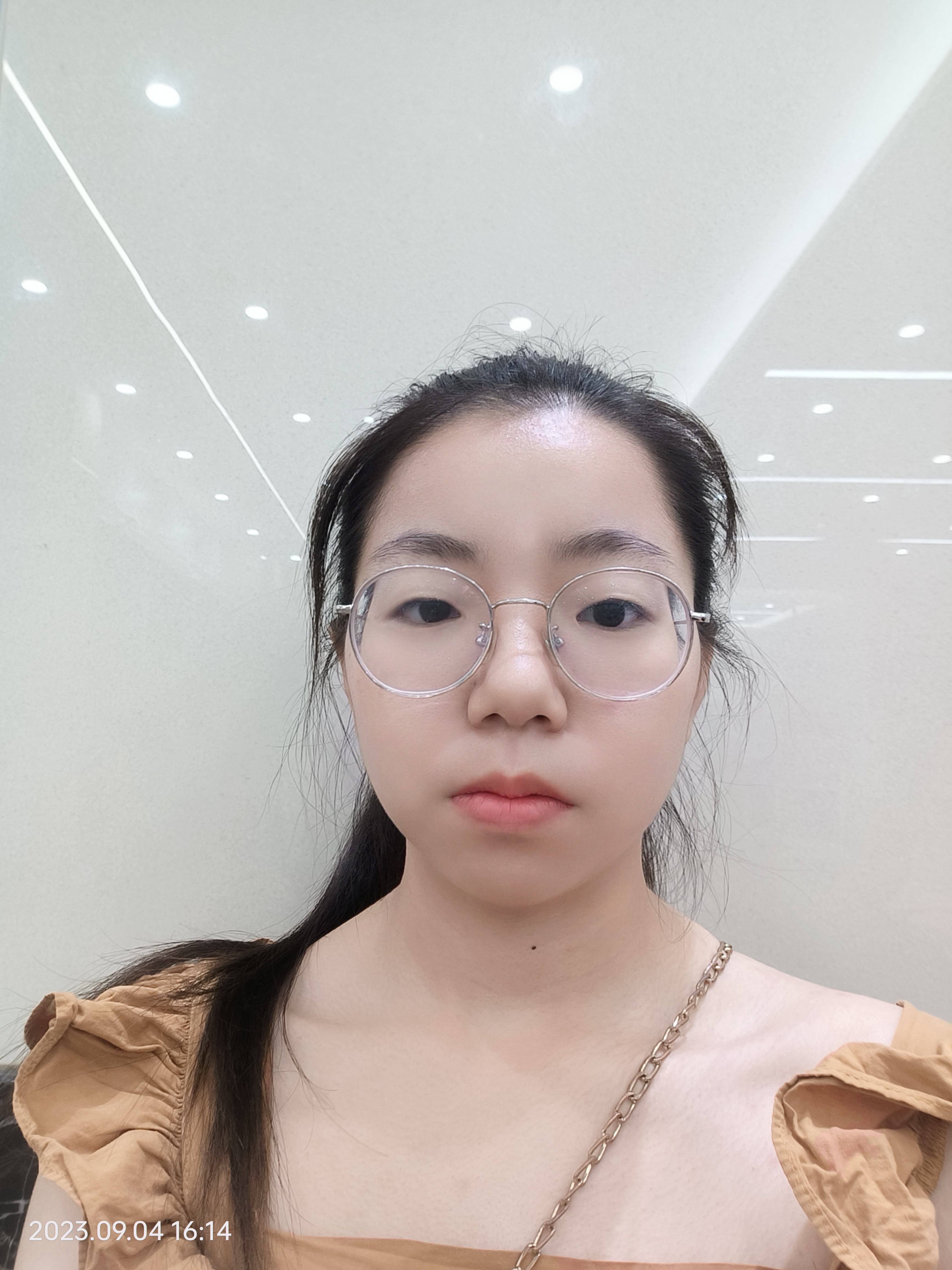 谭教员 照片