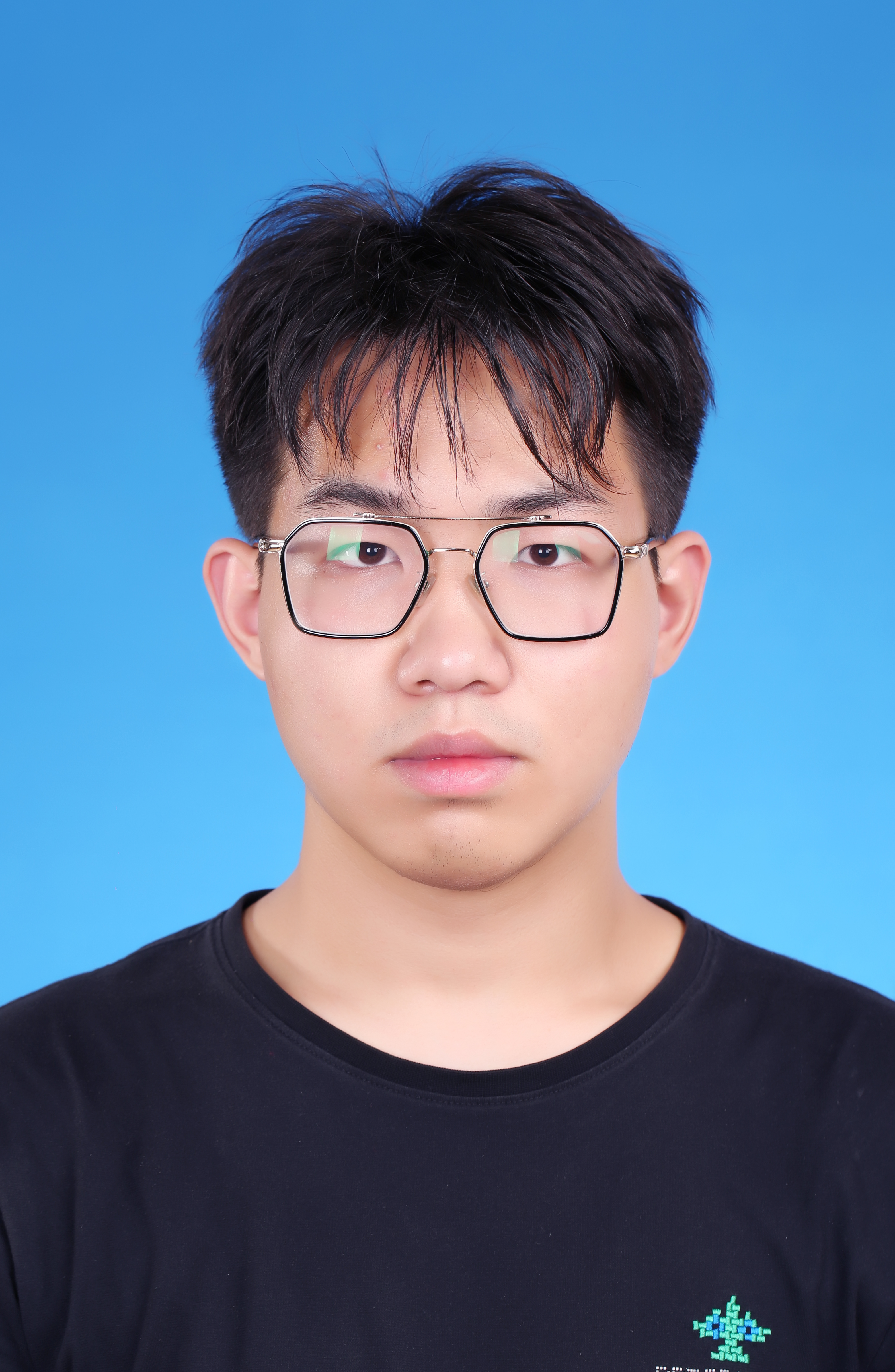 闵教员 照片