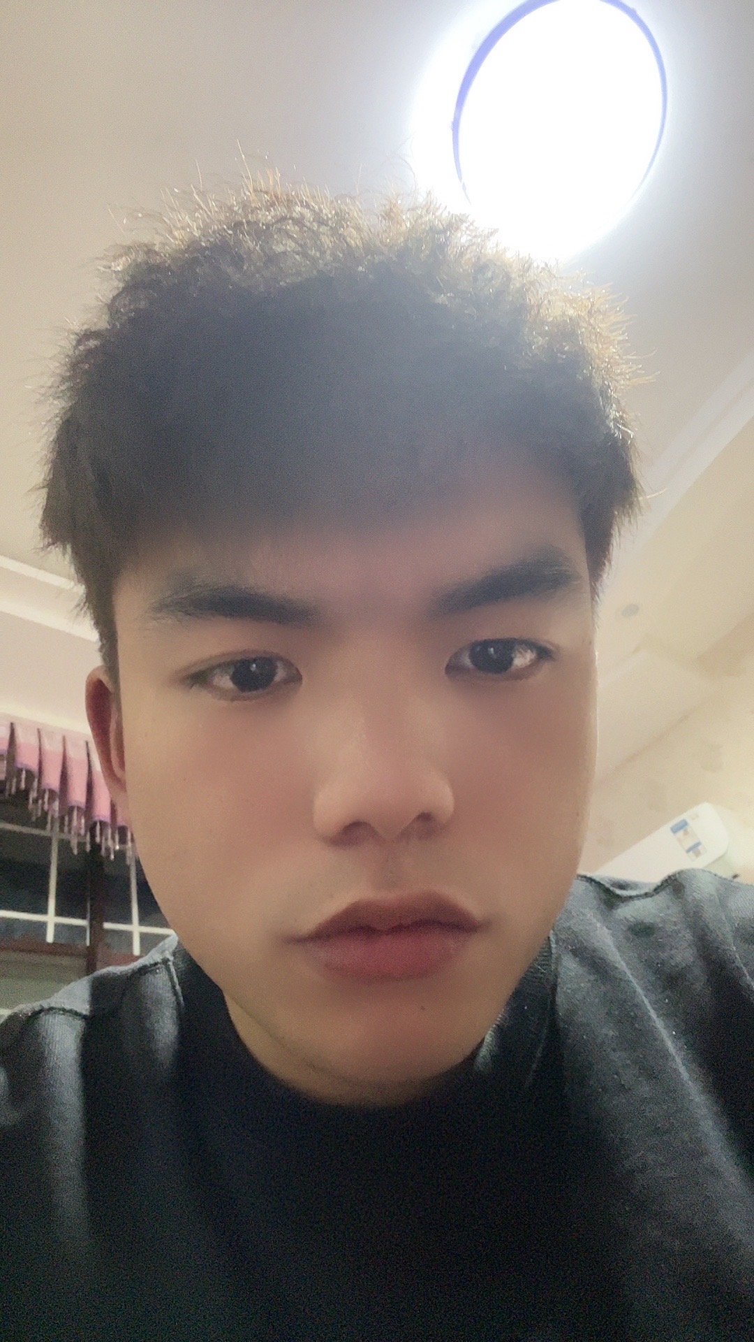 李教员 照片
