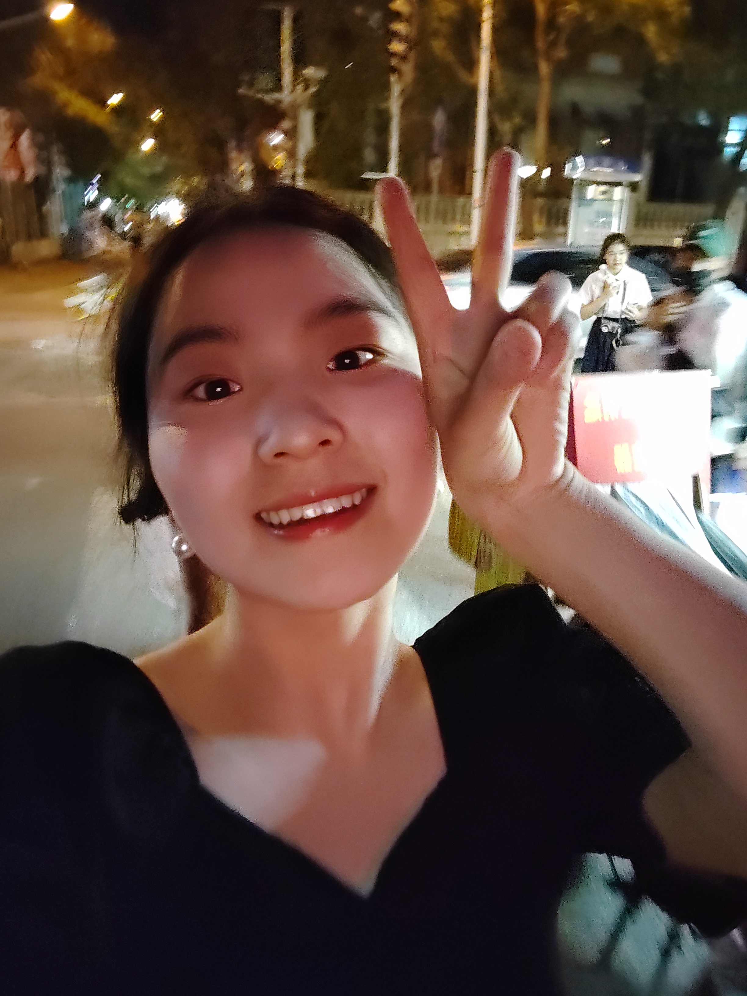 邹教员 照片