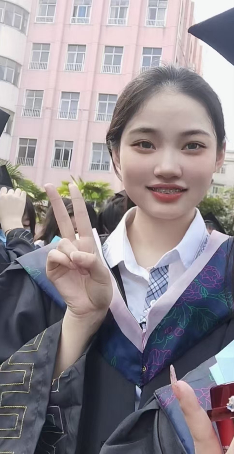 杨教员 照片