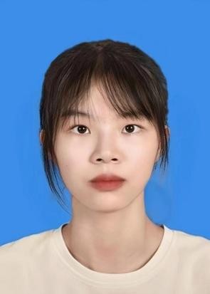 李教员 照片