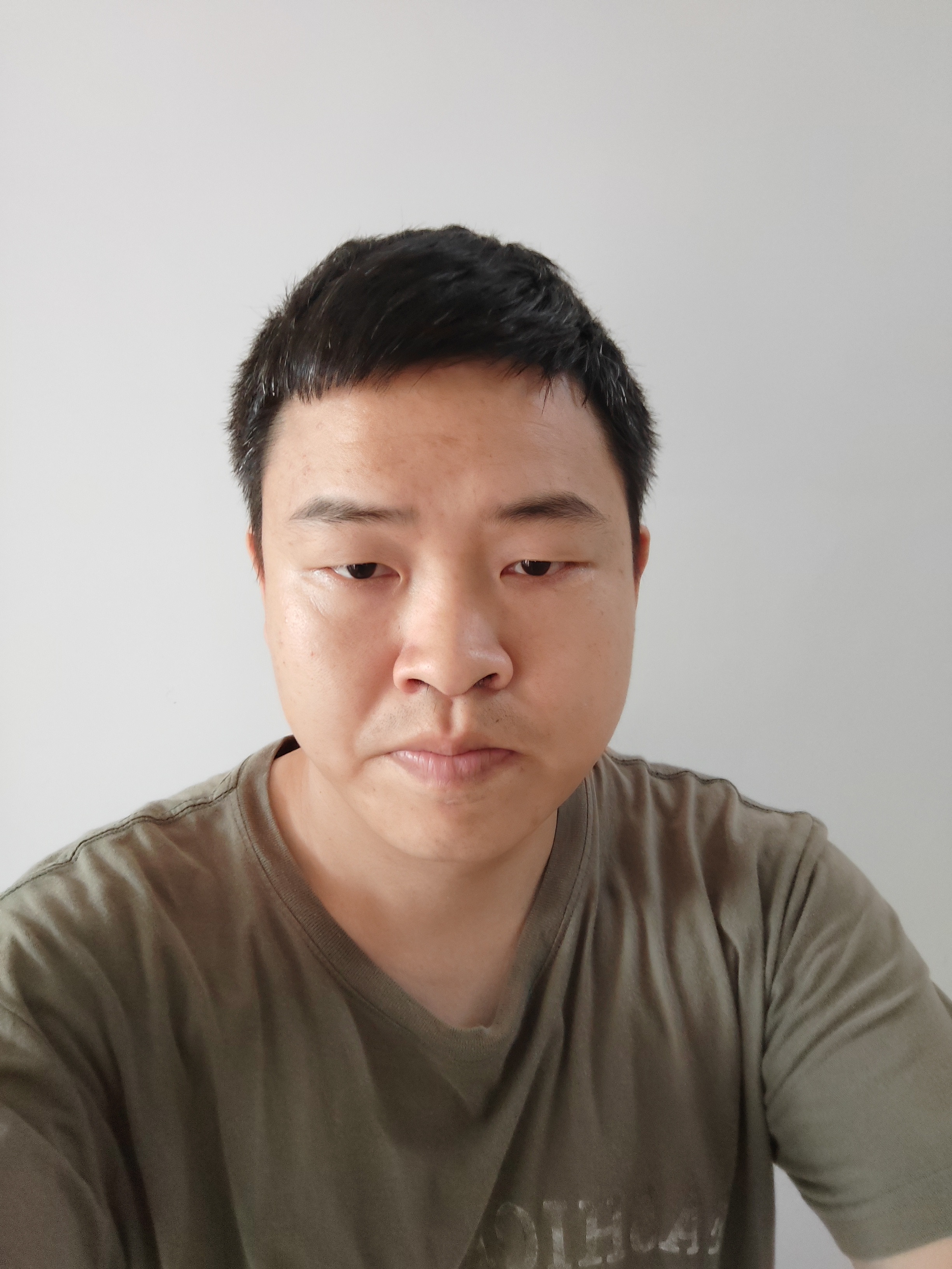 赖教员 照片