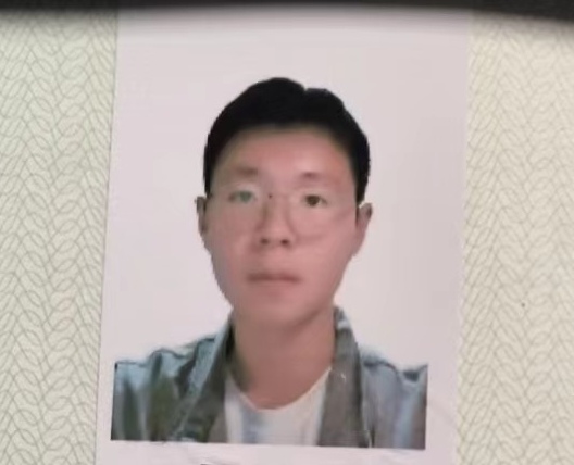 石教员 照片
