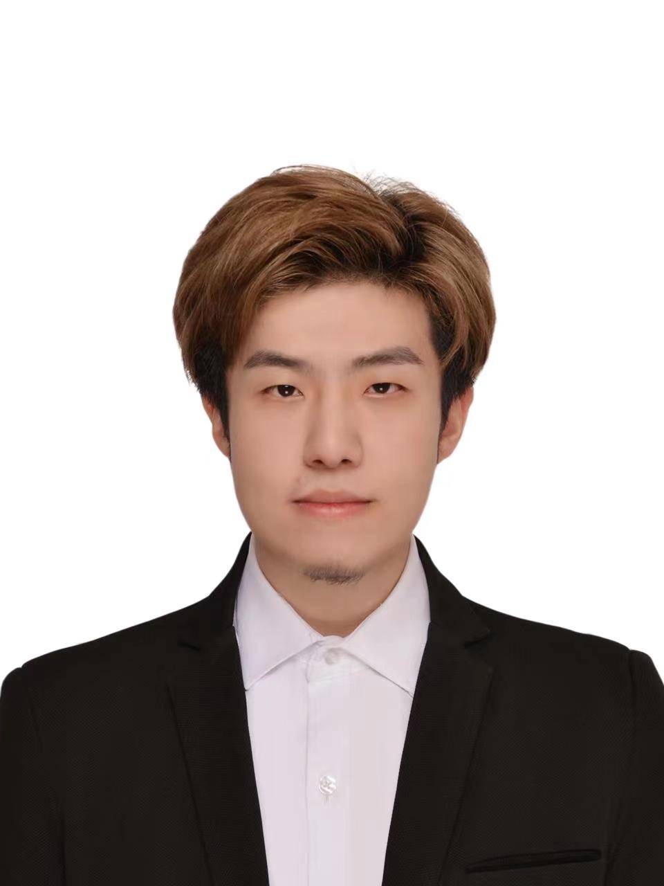 黄教员 照片