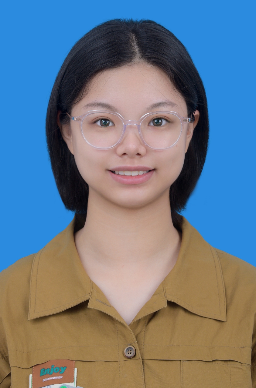潘教员 照片