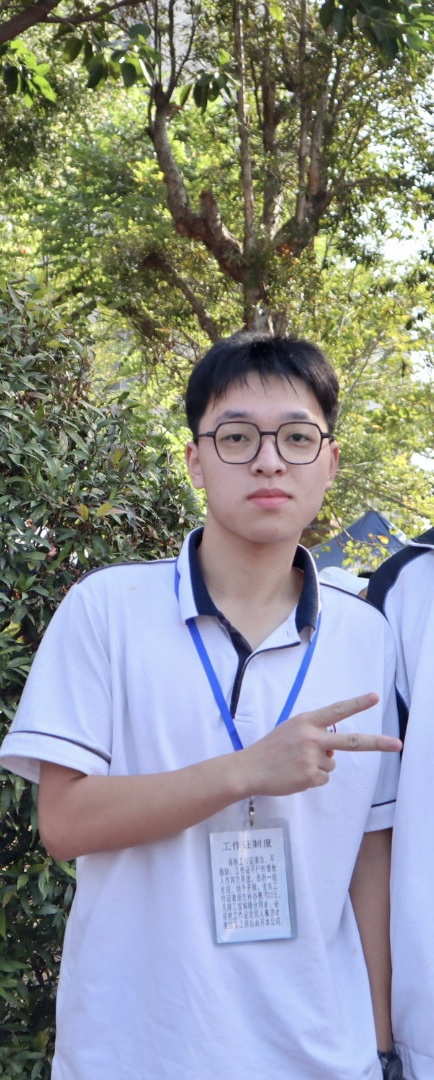 邹教员 照片