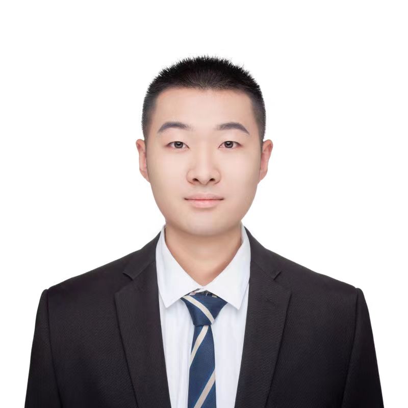尹教员 照片