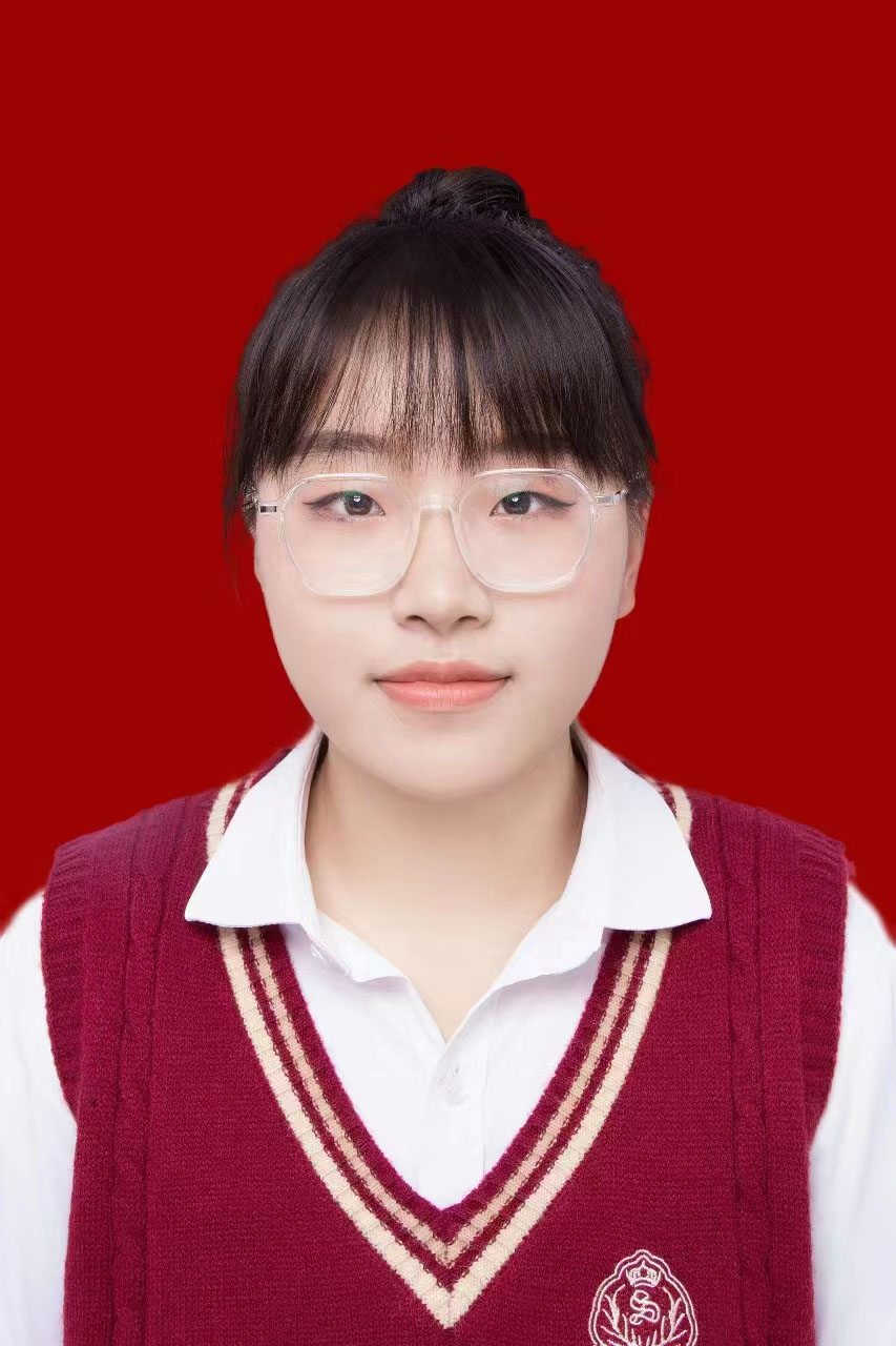 李教员 照片