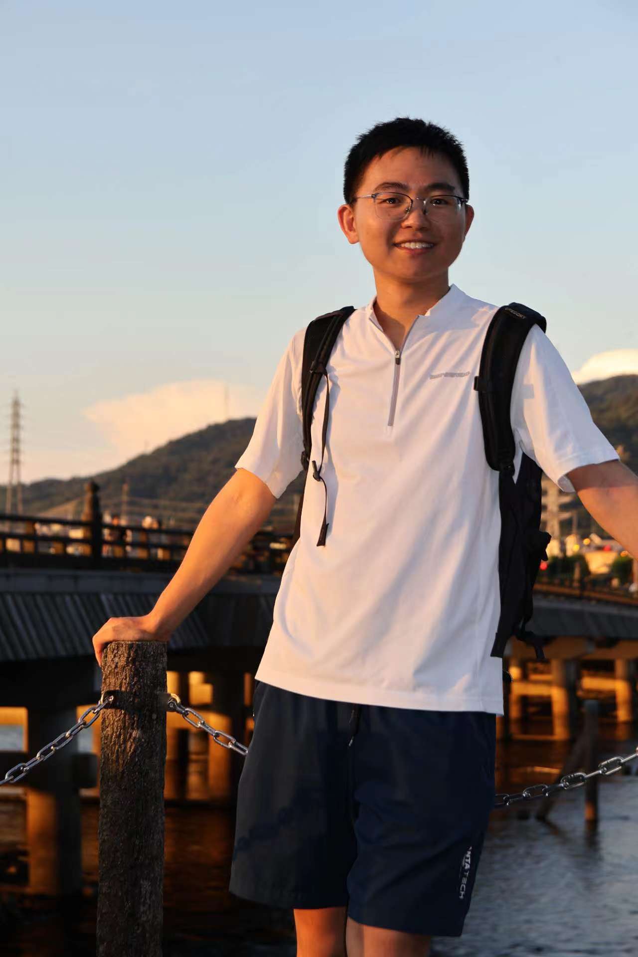 吴教员 照片
