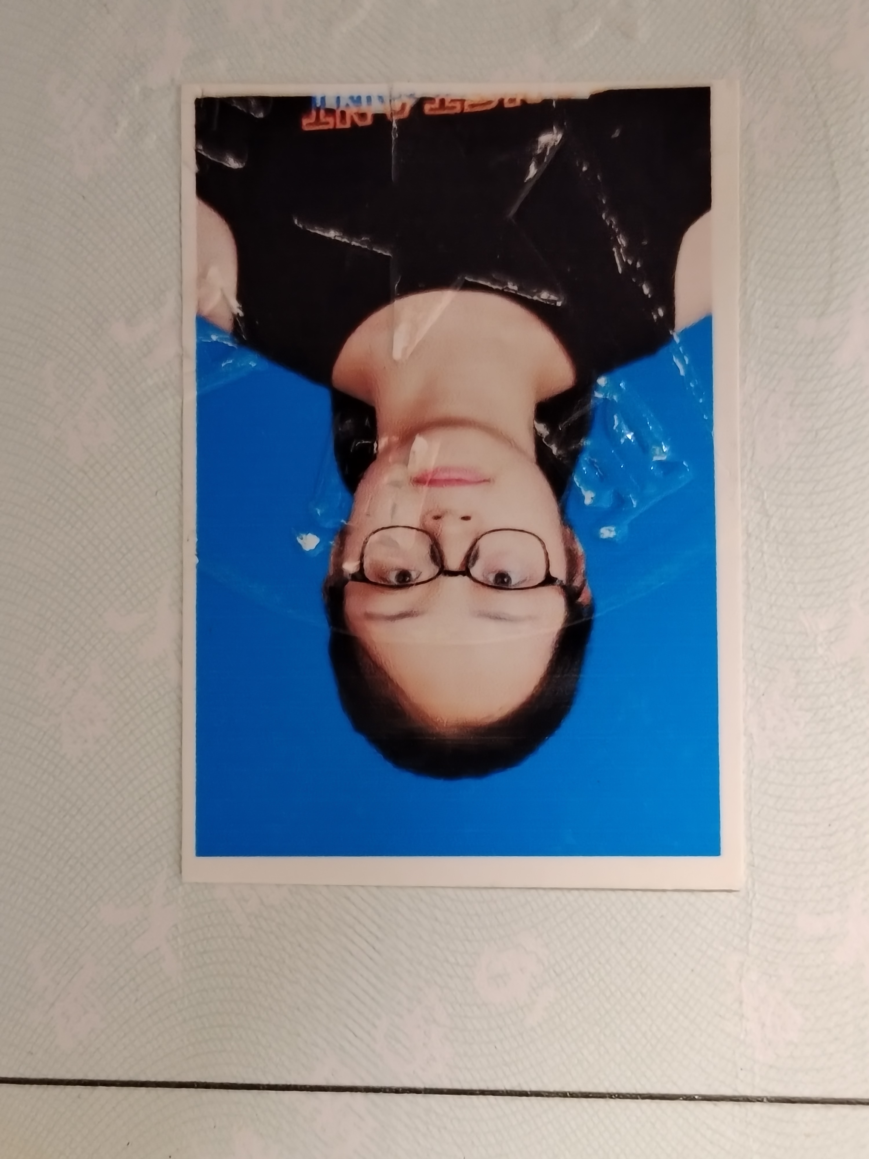 何教员 照片