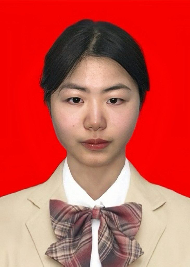 胡教员 照片