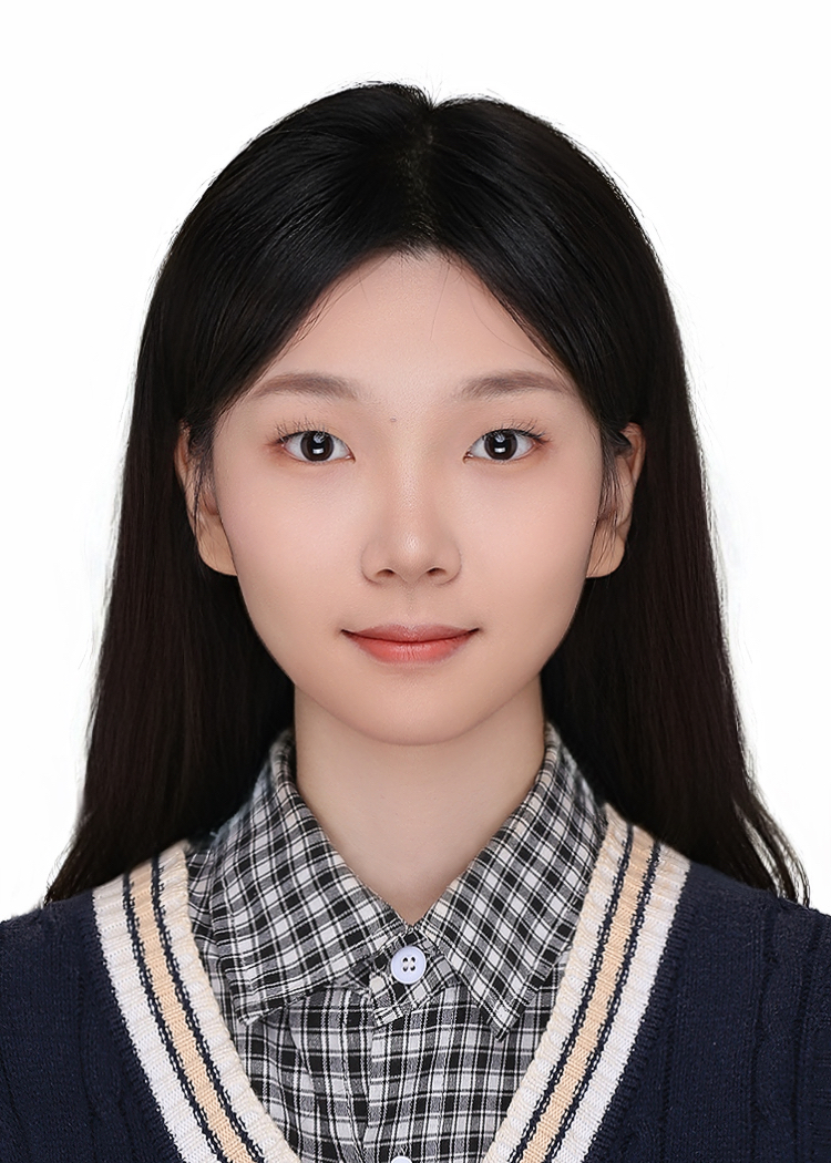 何教员 照片