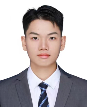 李教员 照片