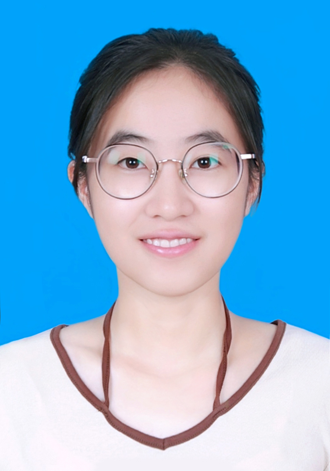 胡教员 照片
