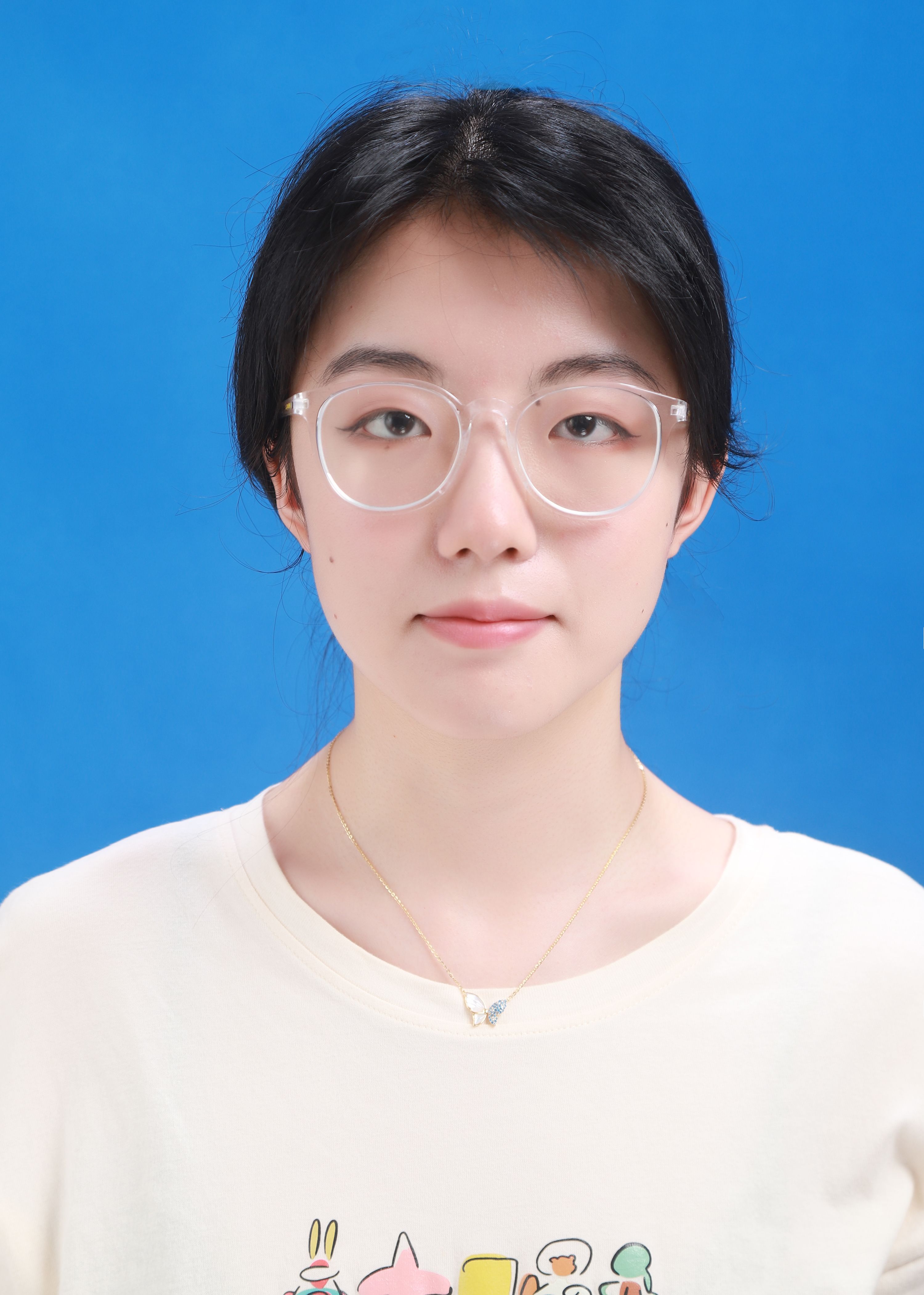 严教员 照片