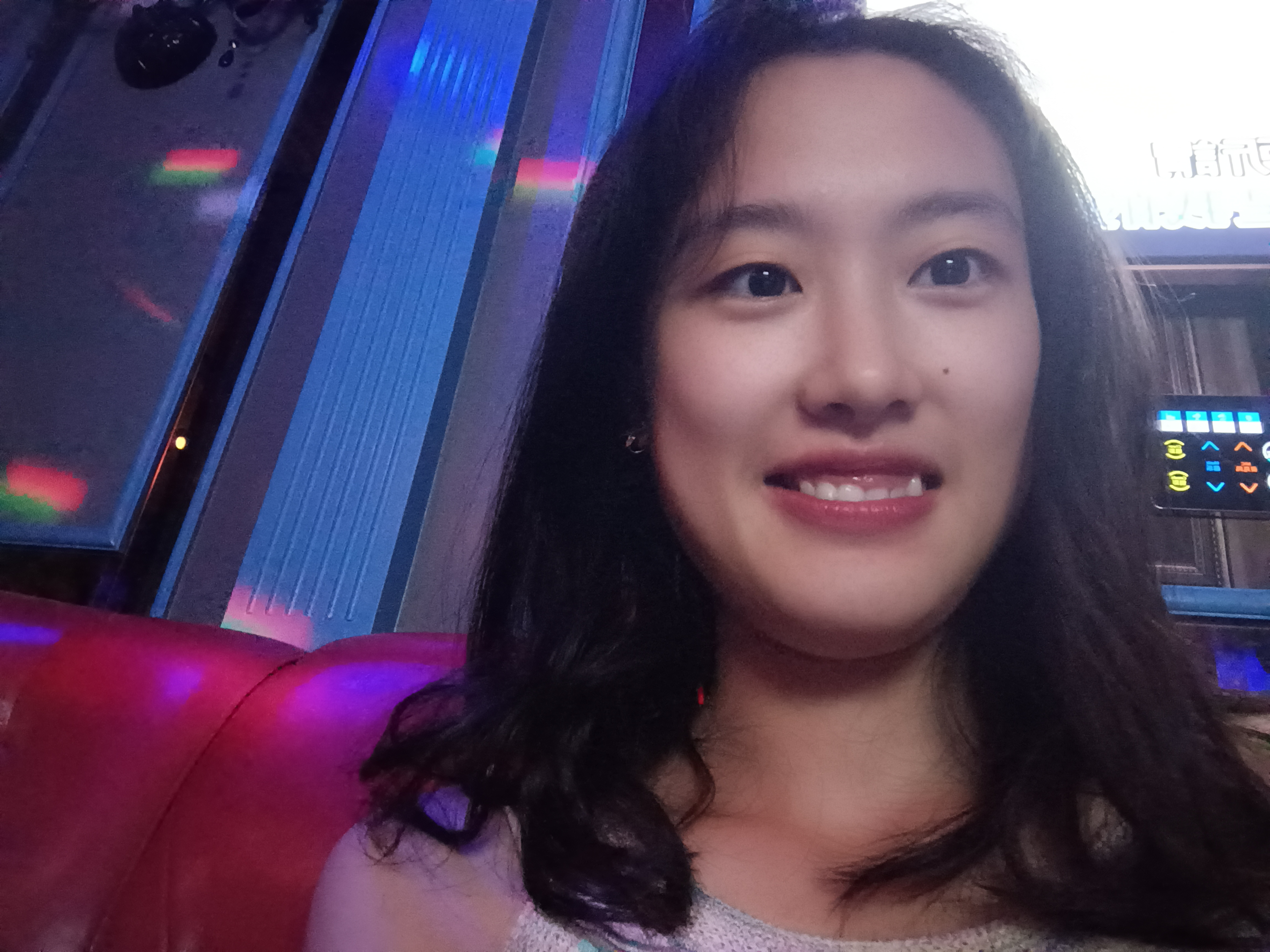 隆教员 照片