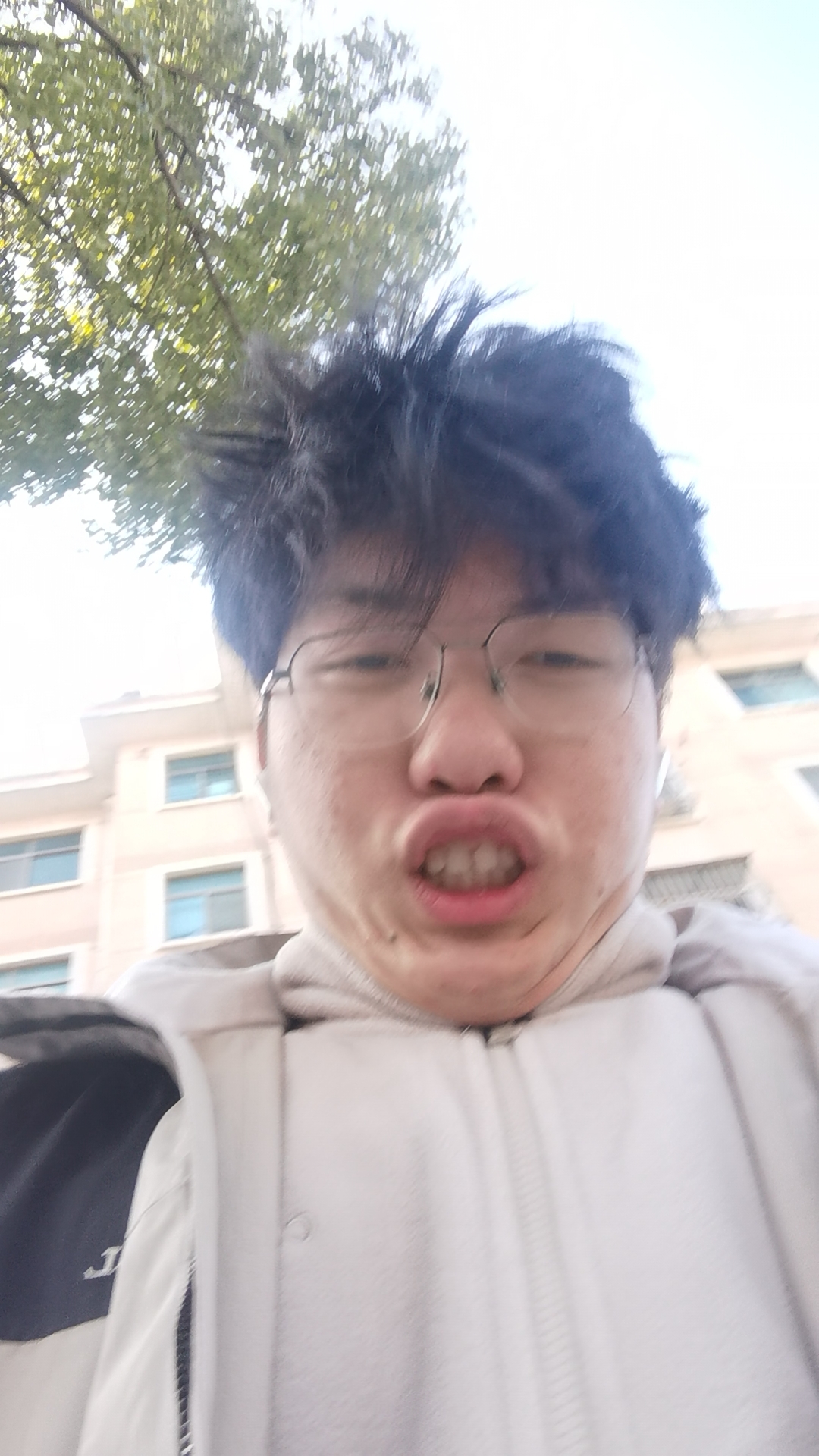 陈教员 照片