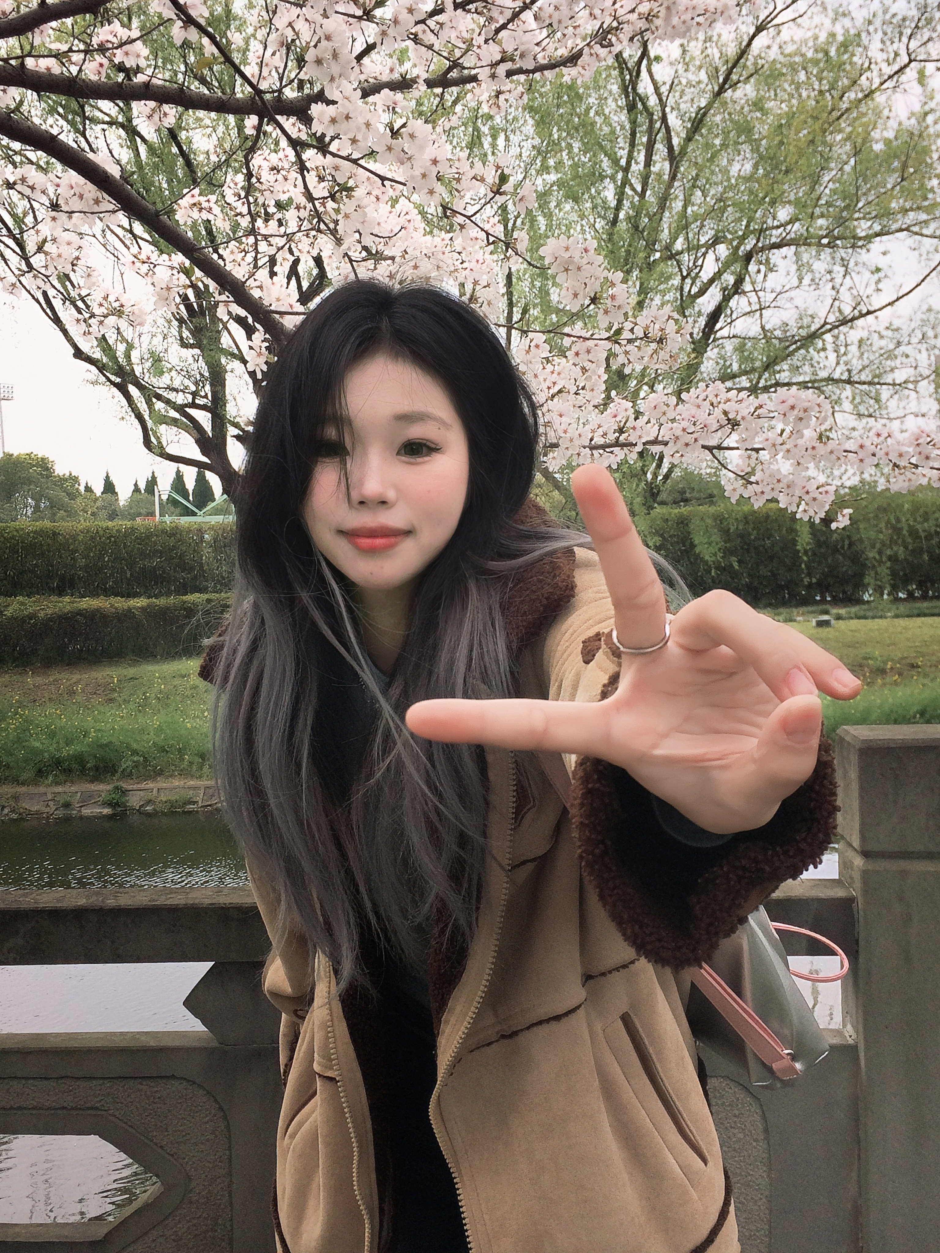 吴教员 照片