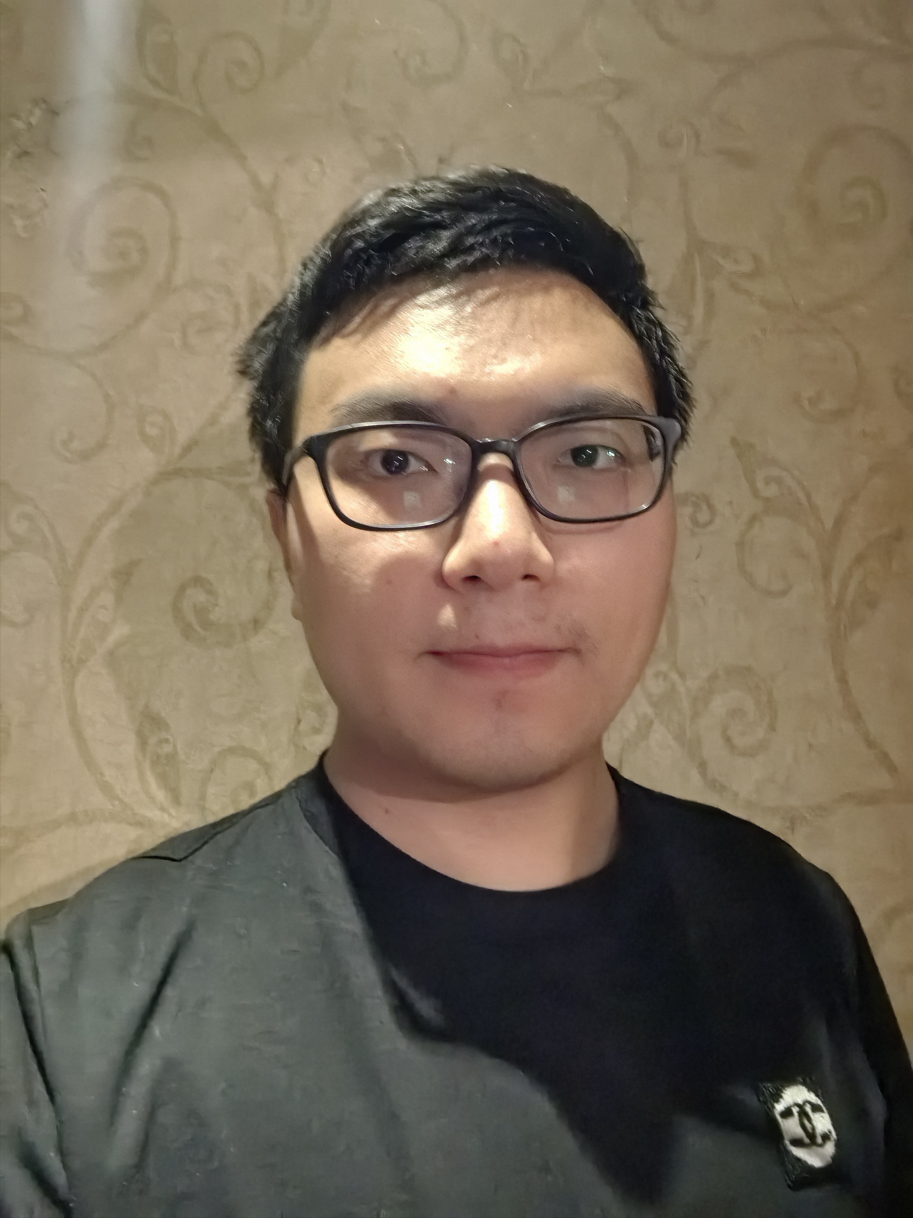 周教员 照片