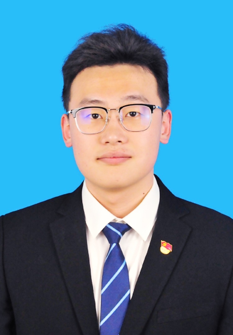 马教员 照片