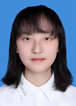 何教员 照片