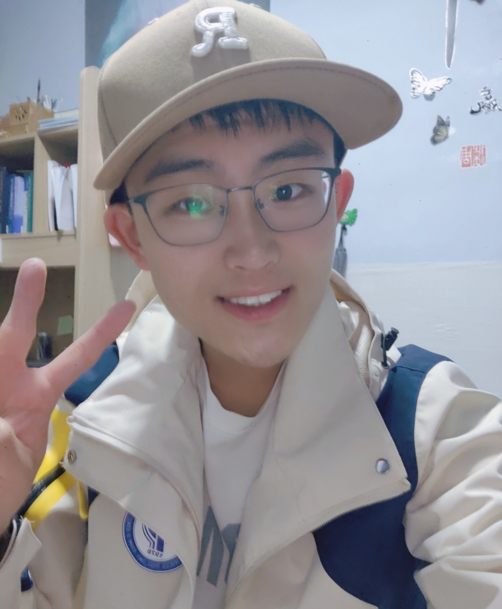 王教员 照片
