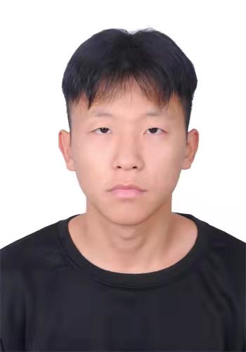 李教员 照片