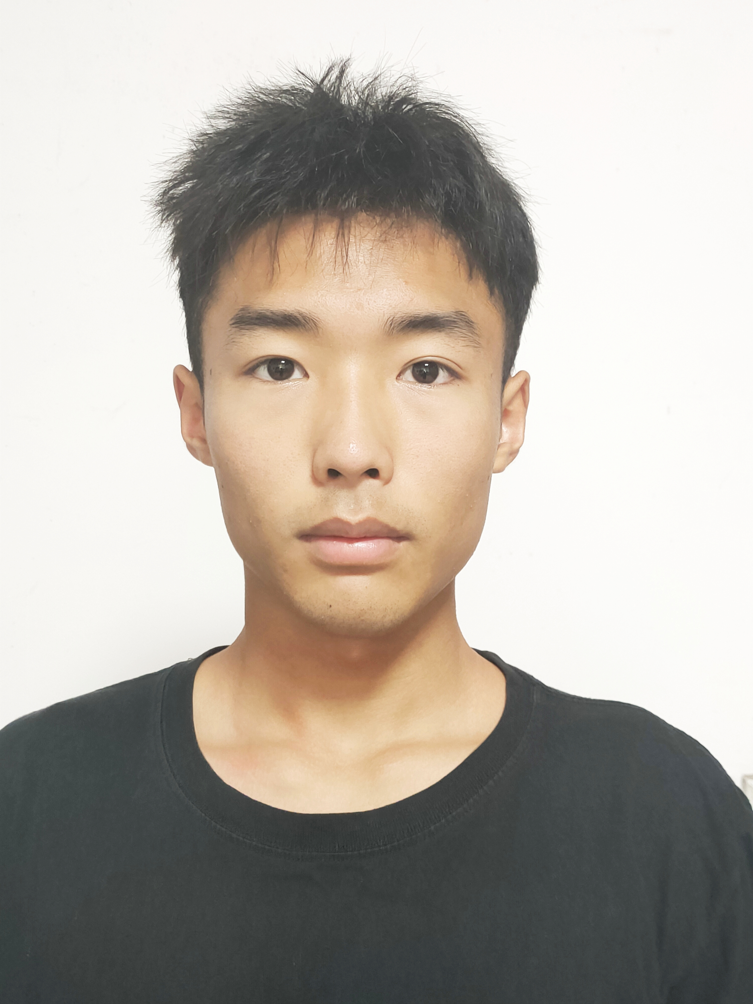 李教员 照片