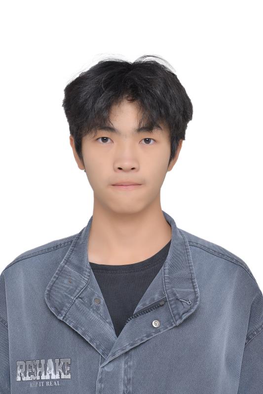 王教员 照片