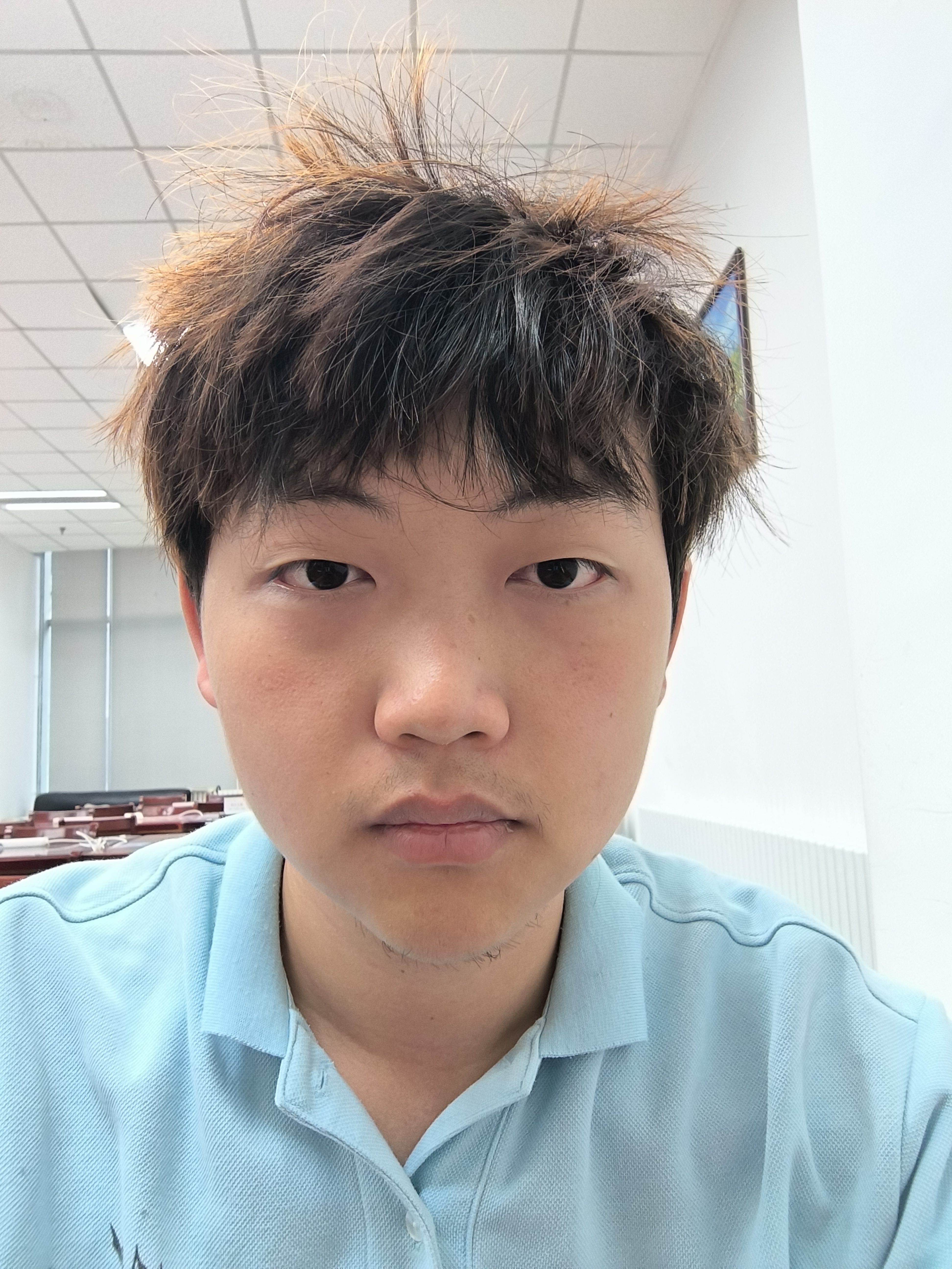 王教员 照片