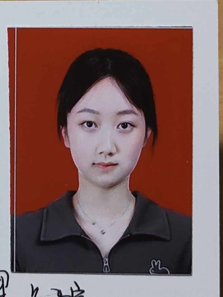 邓教员 照片
