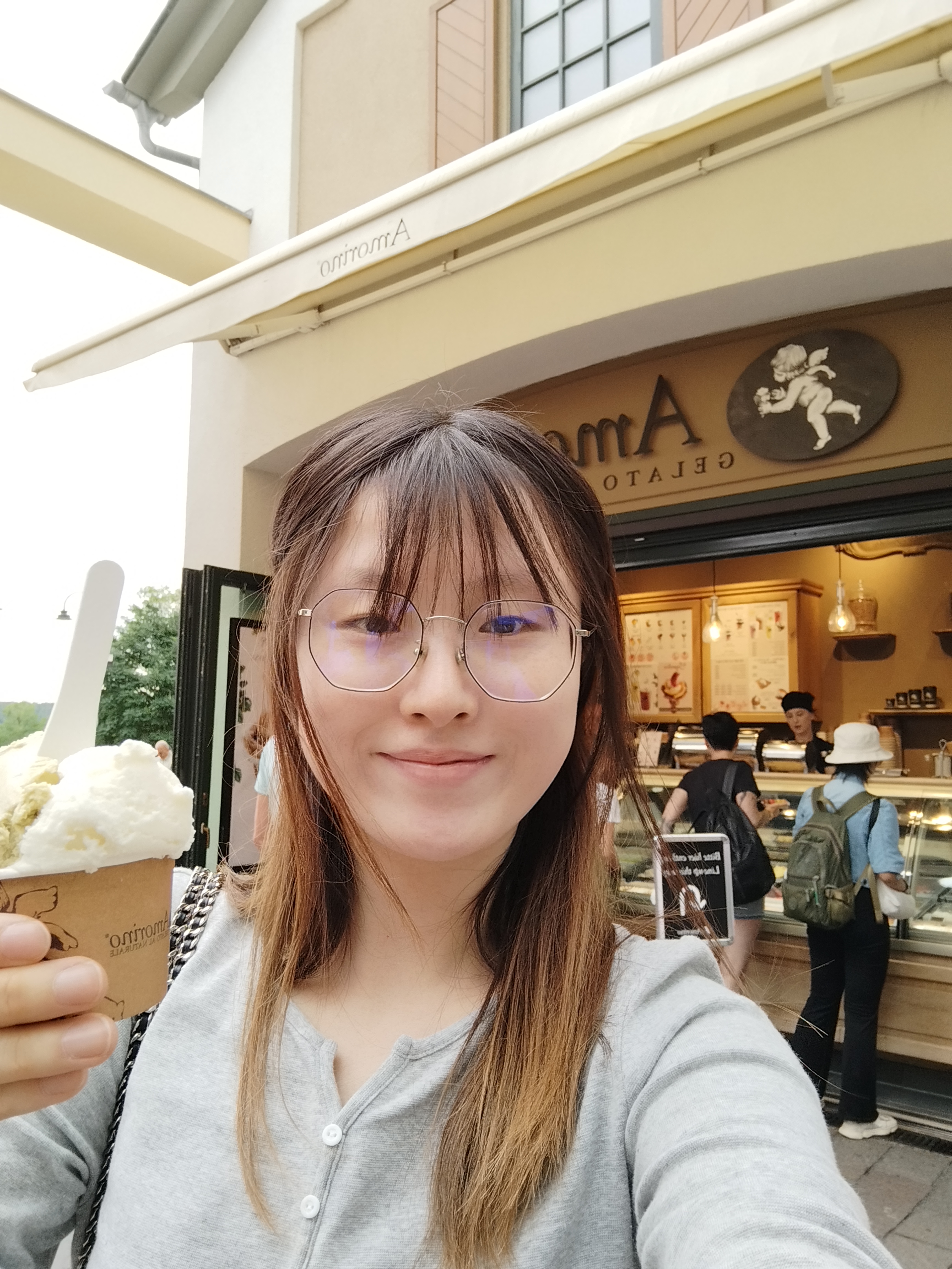 邬教员 照片