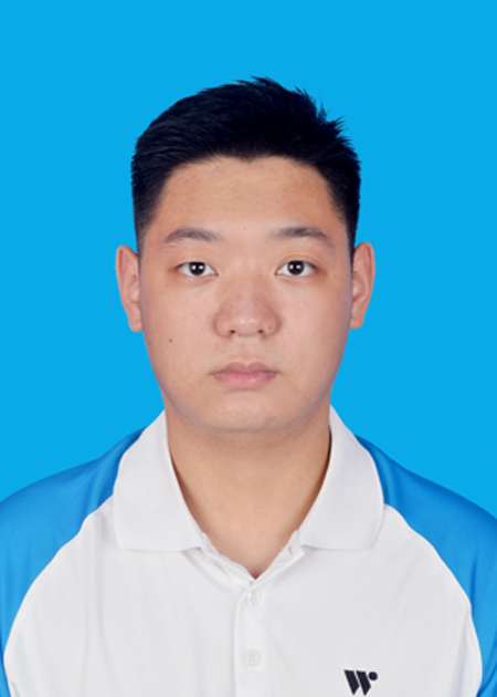 李教员 照片