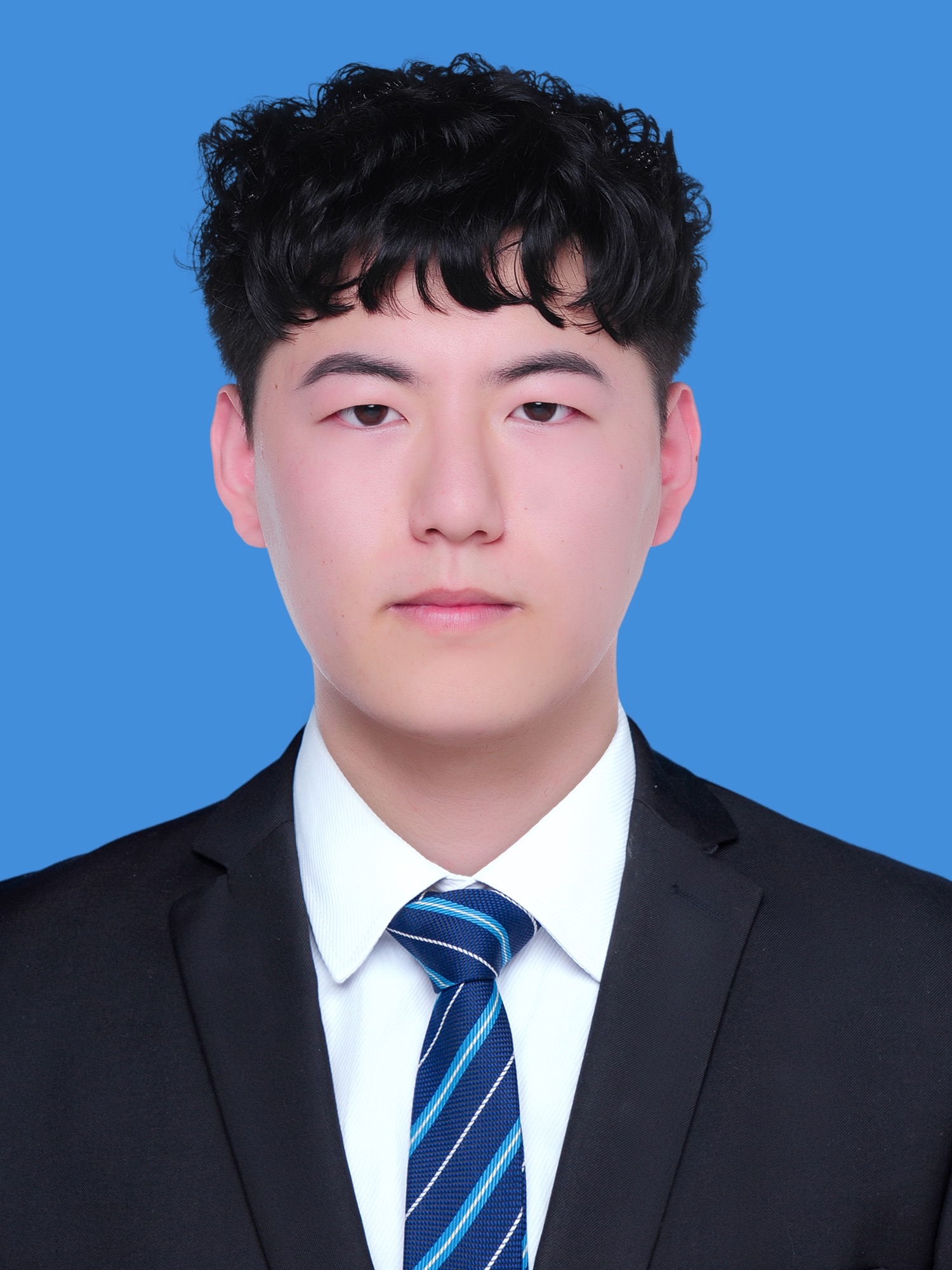 李教员 照片